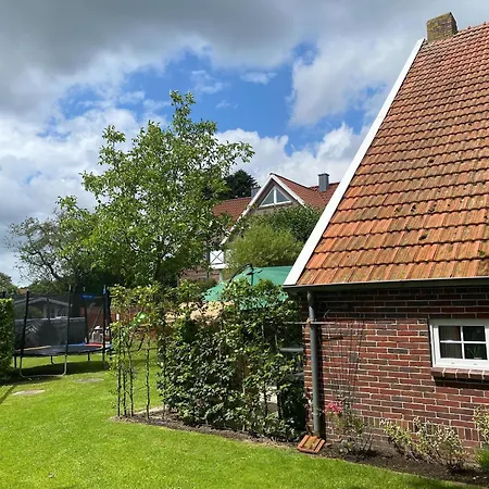 Reihenhaeuser In Strackholt Daire